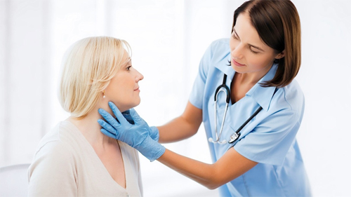 10 ПИТАНЬ, які потрібно задати лікареві з приводу щитовидної залози